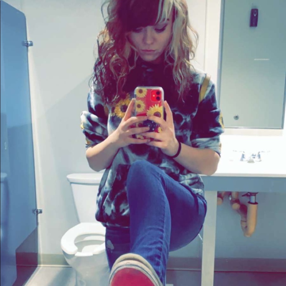 Meet your Posher, Suzy